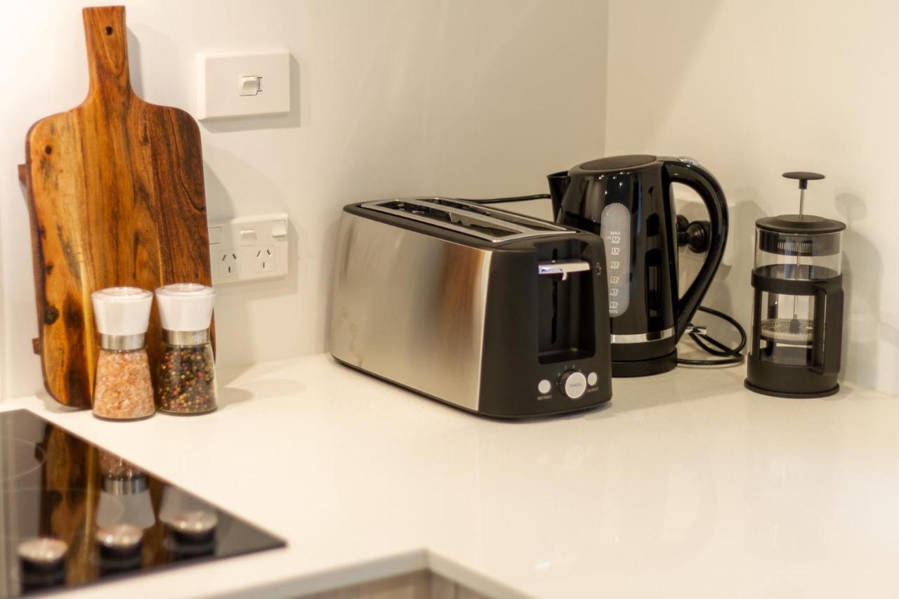 New Sophisticated City Pad Apartment Christchurch Bagian luar foto
