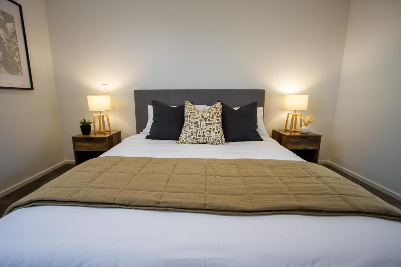 New Sophisticated City Pad Apartment Christchurch Bagian luar foto