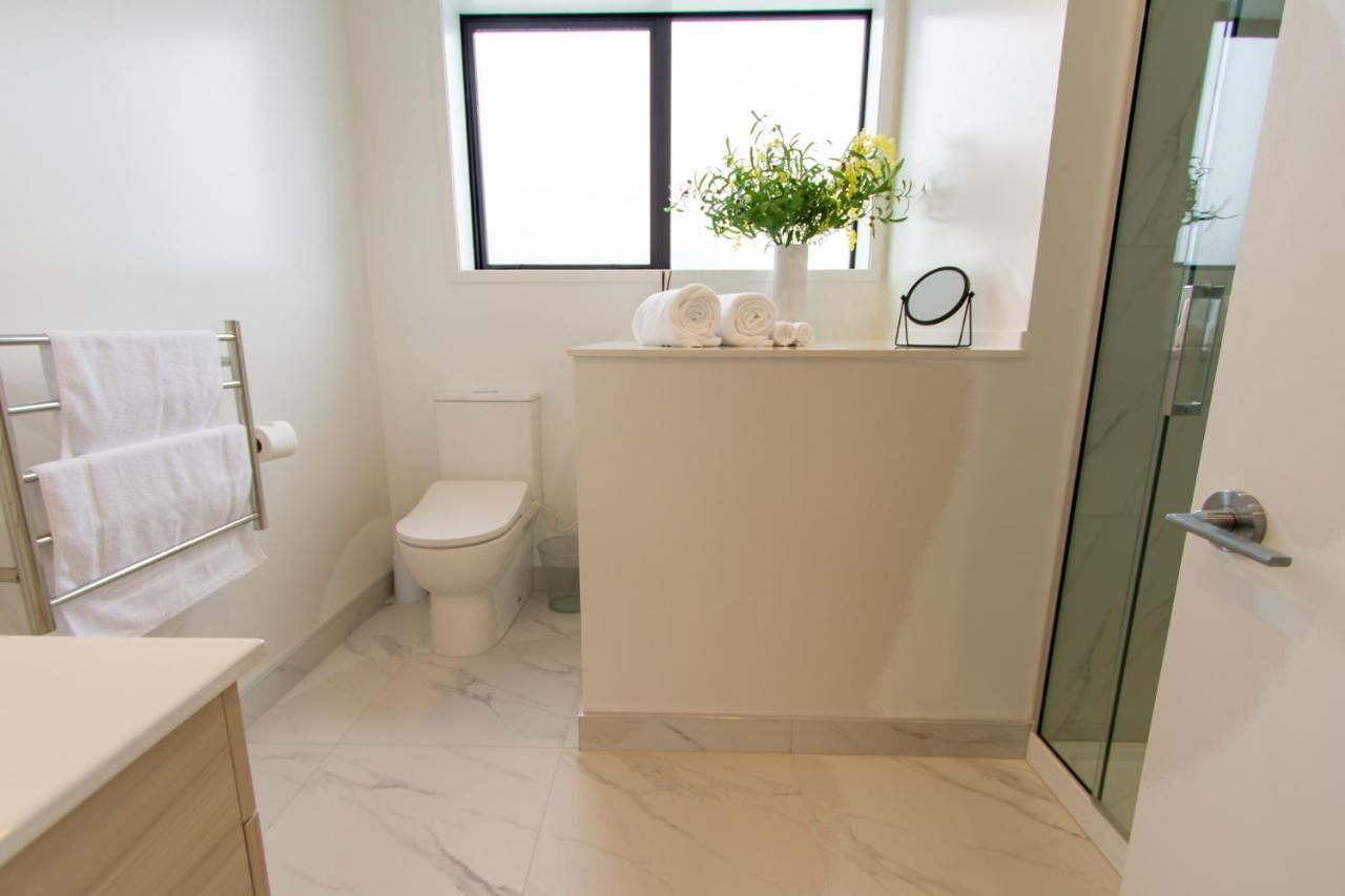 New Sophisticated City Pad Apartment Christchurch Bagian luar foto